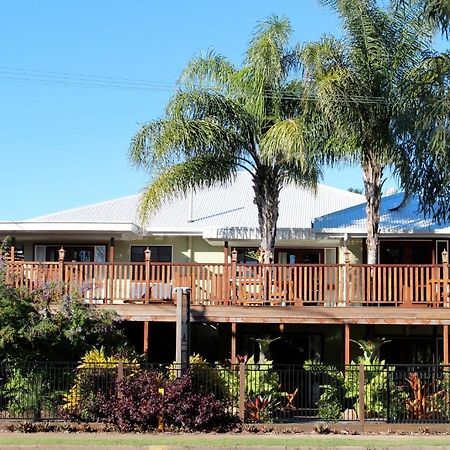 Five 3 Five Aparthotel Urangan Екстериор снимка