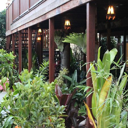 Five 3 Five Aparthotel Urangan Екстериор снимка